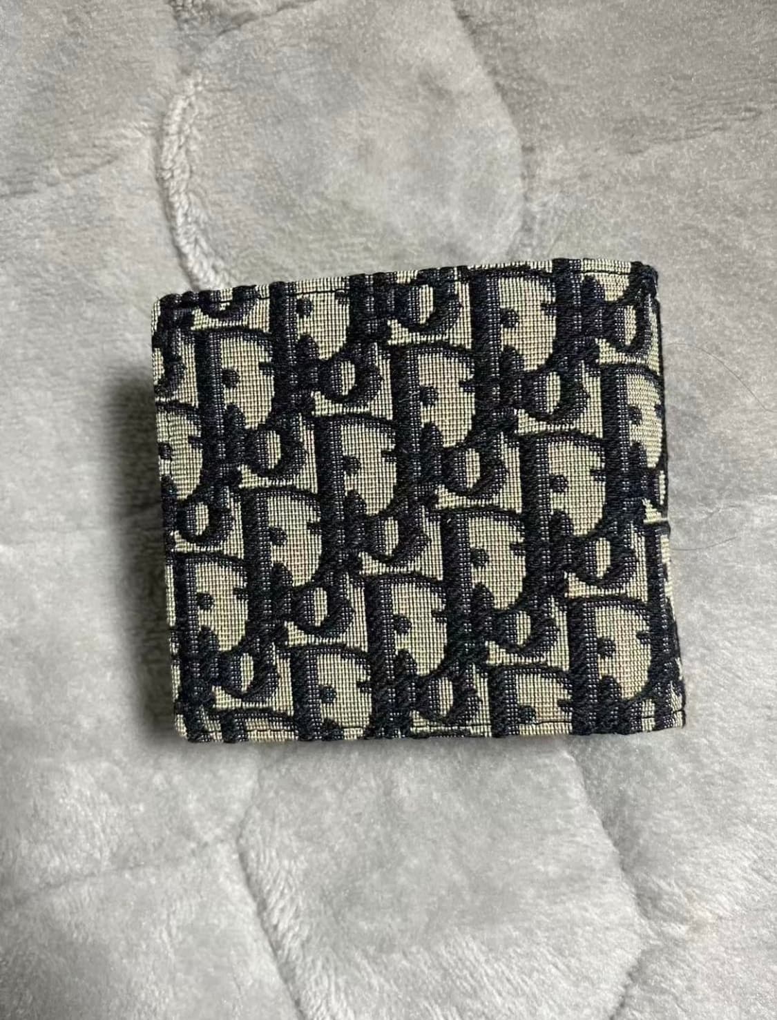 디올 지갑 상품이미지3