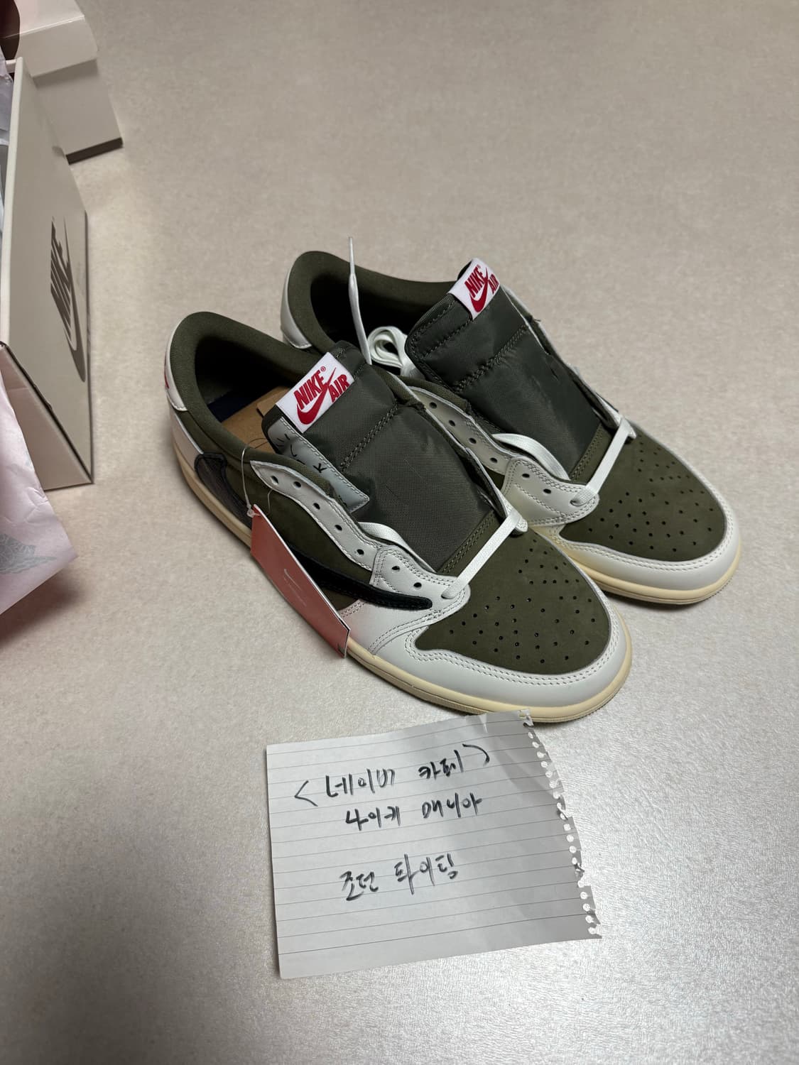 조던 1 x 트래비스 스캇 레트로 로우 OG 리버스 올리브 상품이미지4