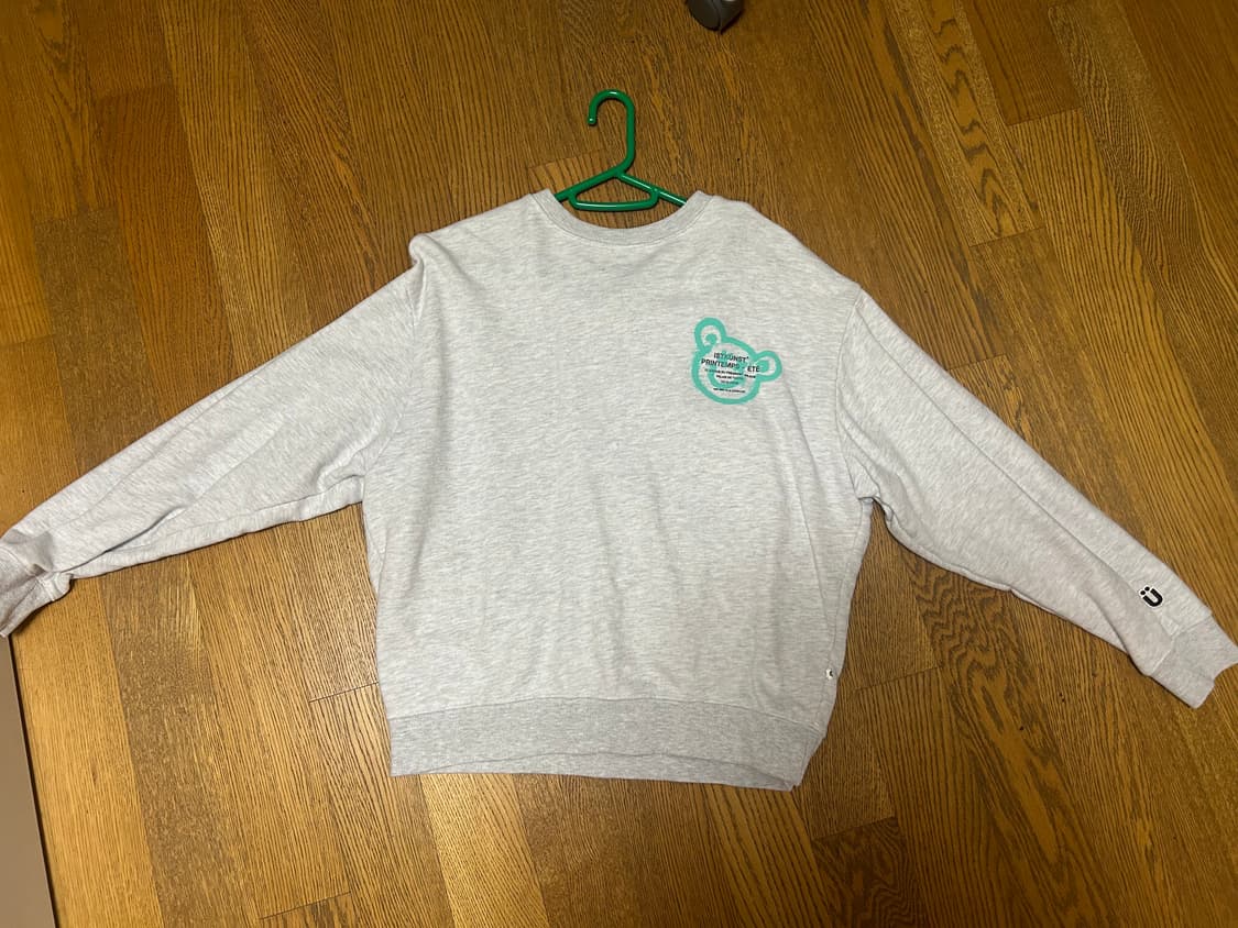 이스트쿤스트 맨투맨 판매 상품이미지1