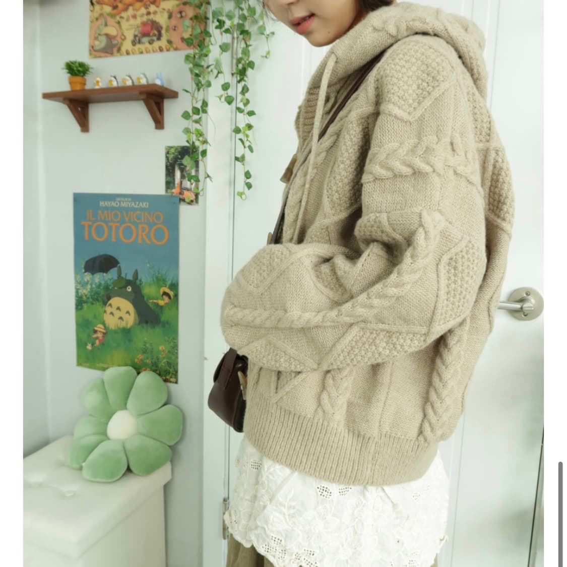 새상품 마지 오트 트위스트 버튼 후드 가디건 상품이미지2