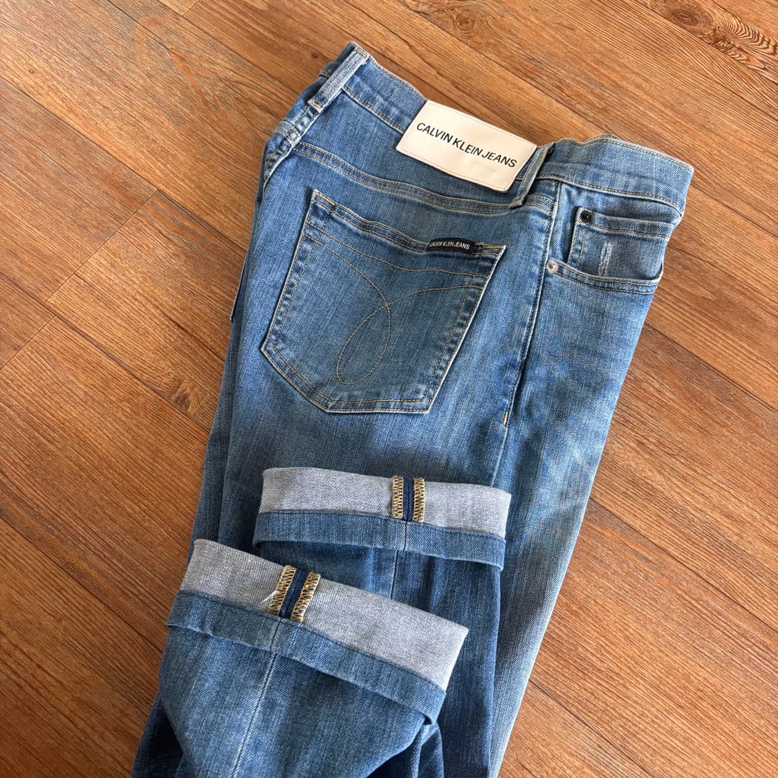 28 캘빈클라인 청바지 스판 데님 슬림 실루엣 여성  상품이미지3