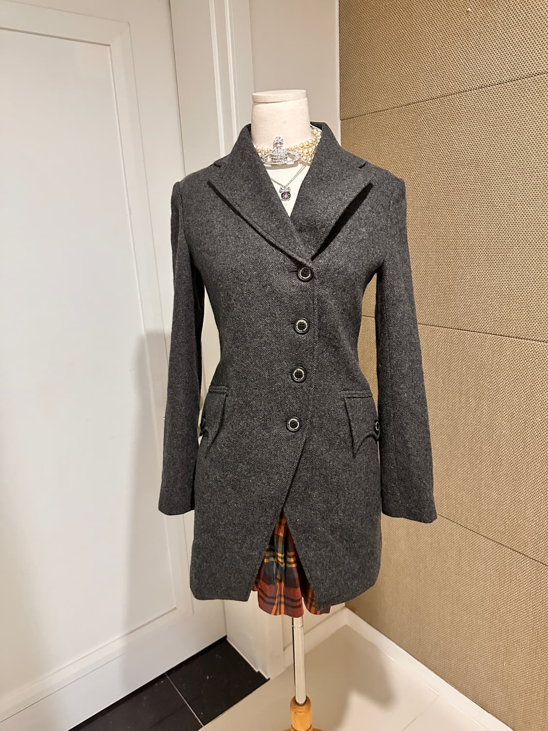 비비안웨스트우드 앵글로매니아울코트 상품이미지2