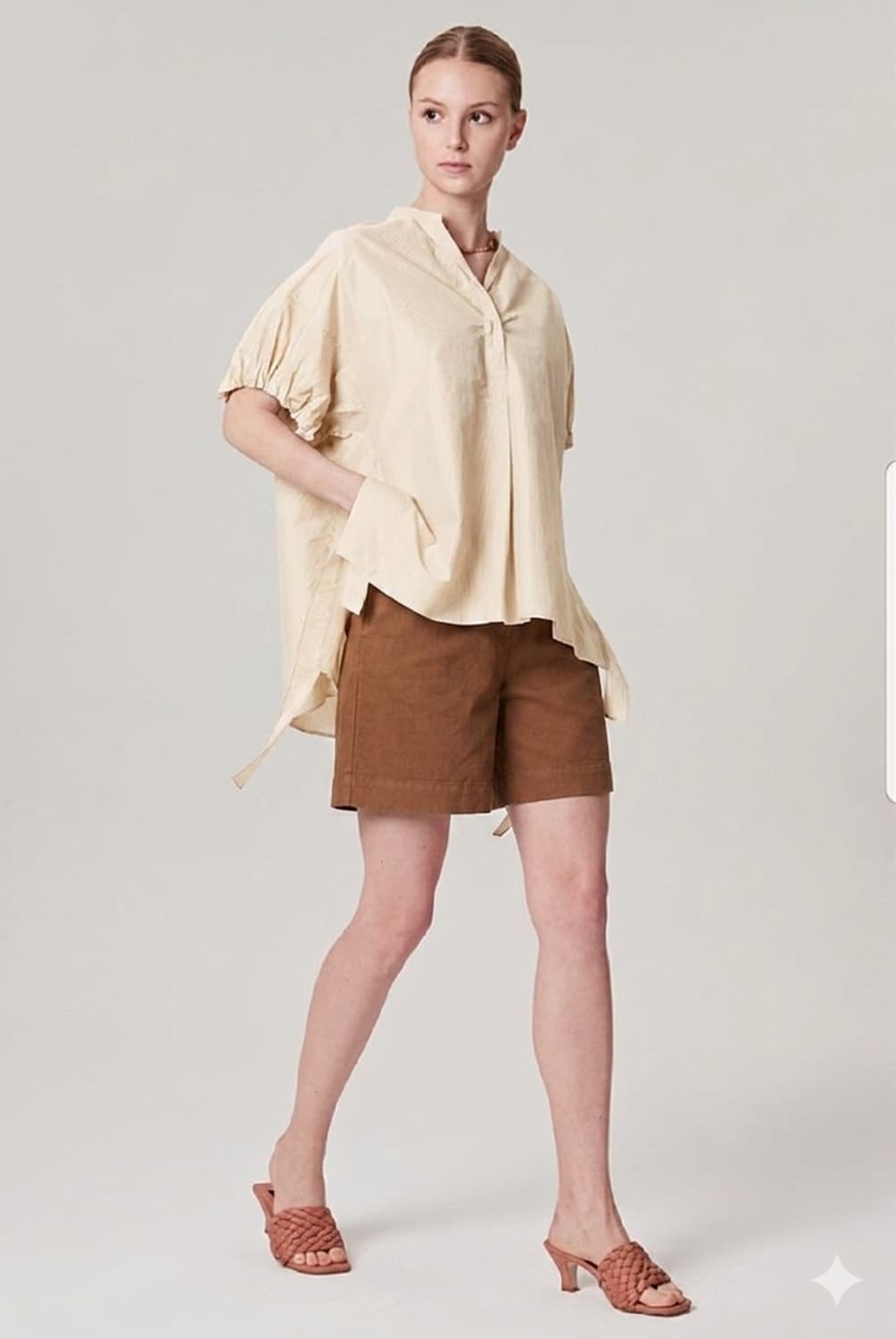 (55~66)한섬 타임 사이드 스트링 언발 블라우스 상품이미지5
