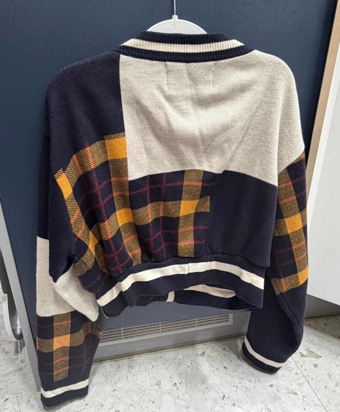 로맨틱크라운 크롭 가디건 업사이클링 상품이미지2