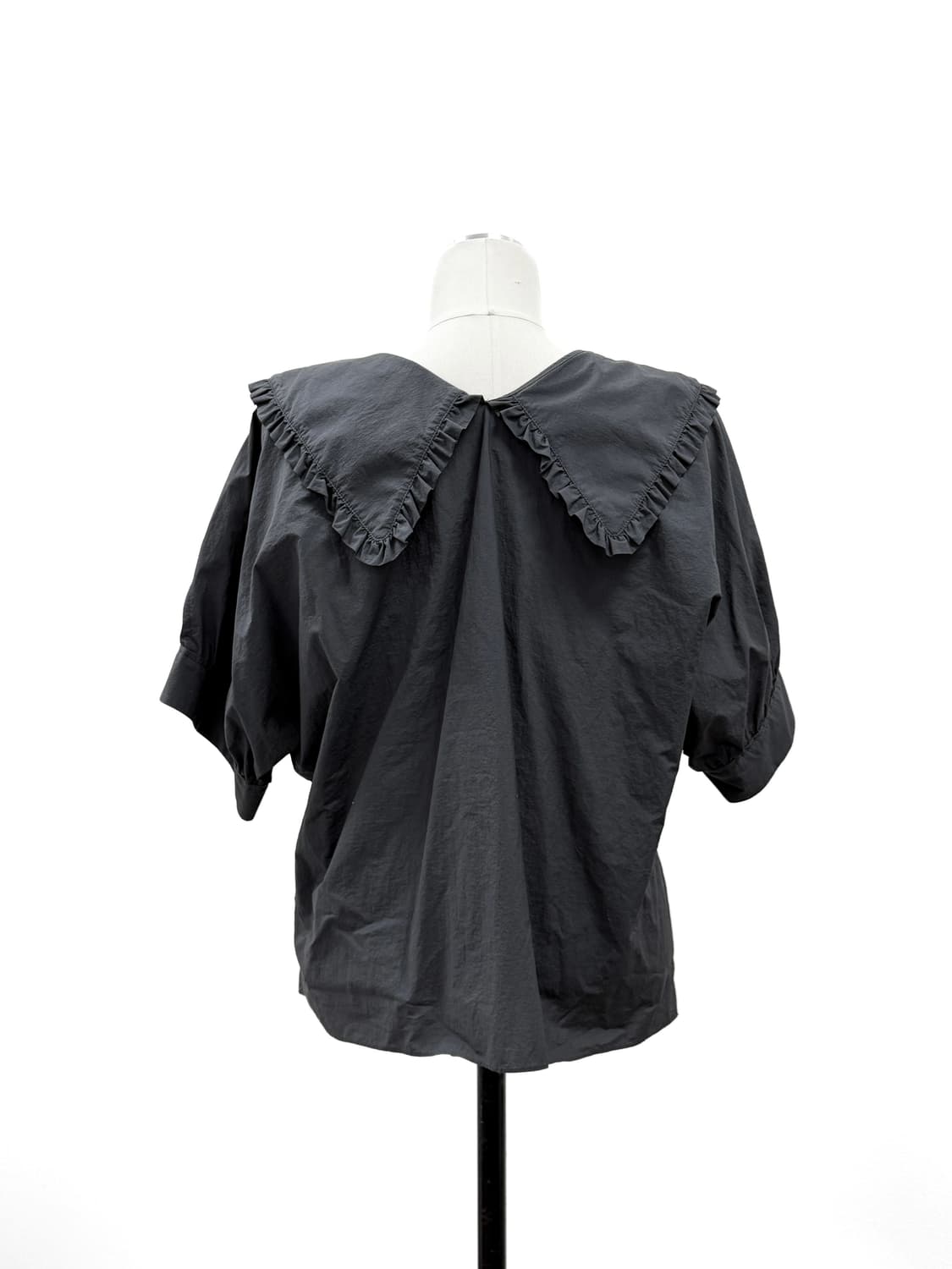 오즈세컨 차콜 그레이 러플 카라 퍼프 블라우스 76 상품이미지2