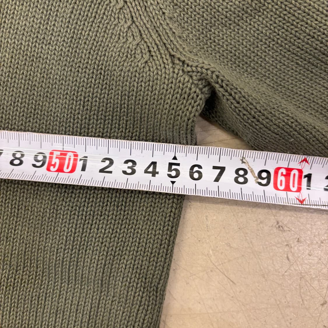 Lee 스몰로고 브이넥 니트 상품이미지5