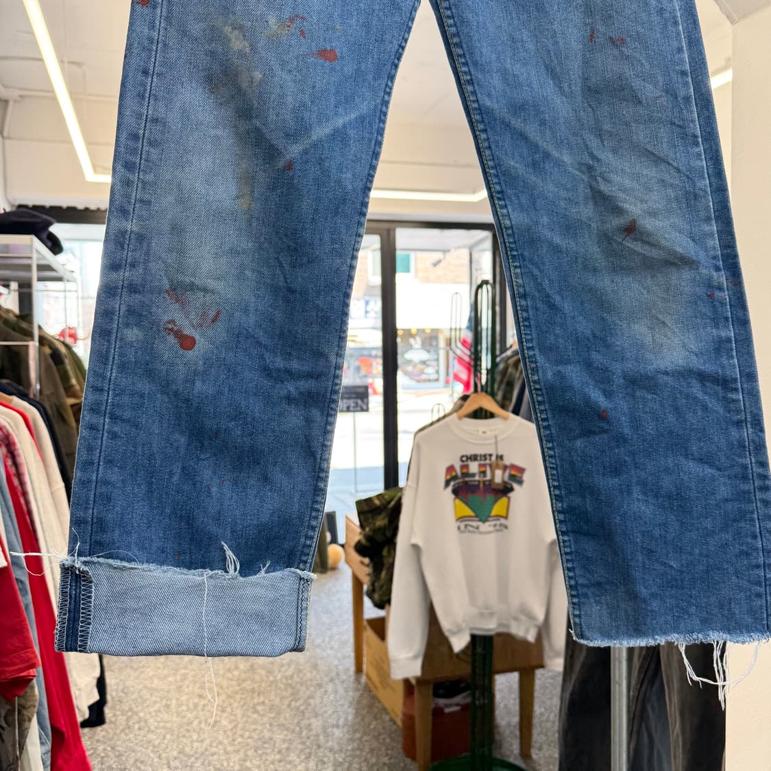 리바이스 501 데미지 워싱 스트레이트 진 (26)   상품이미지3