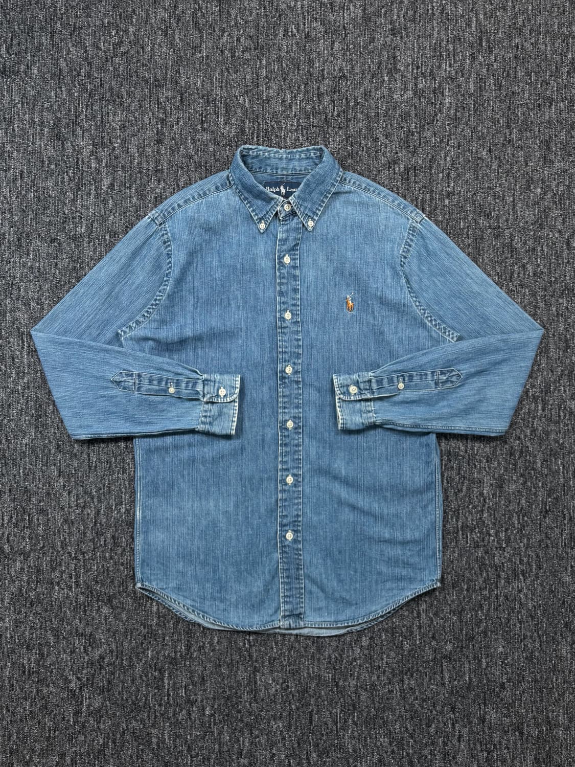 폴로 클래식 핏 샴브레이 데님 셔츠 상품이미지4