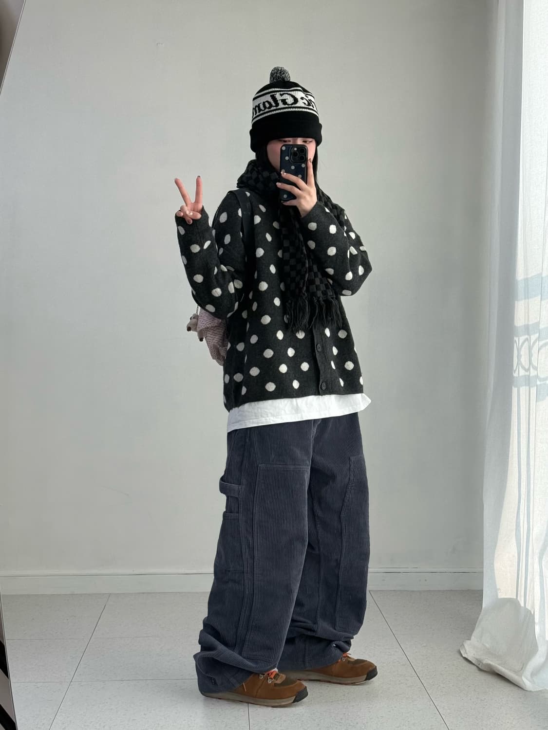 뱅뱅 차콜 도트 가디건 상품이미지5