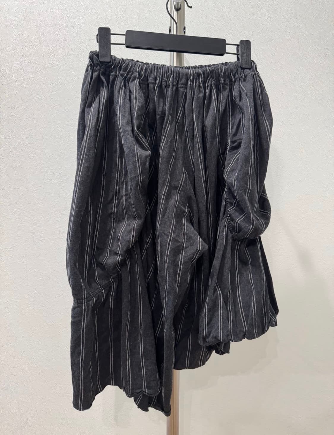 요지야마모토y’s 스트라이프 비대칭 팬츠 상품이미지1