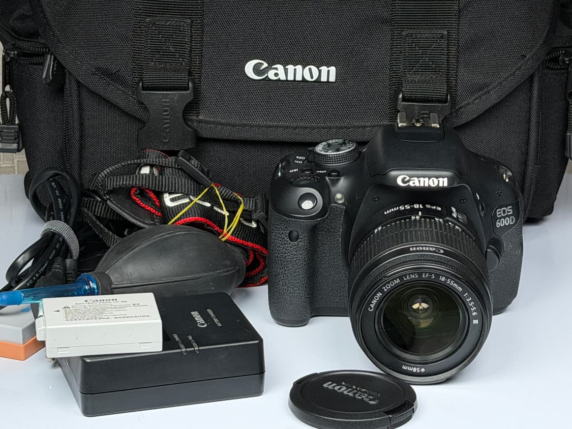 캐논 EOS 600D DSLR 카메라 상품이미지1