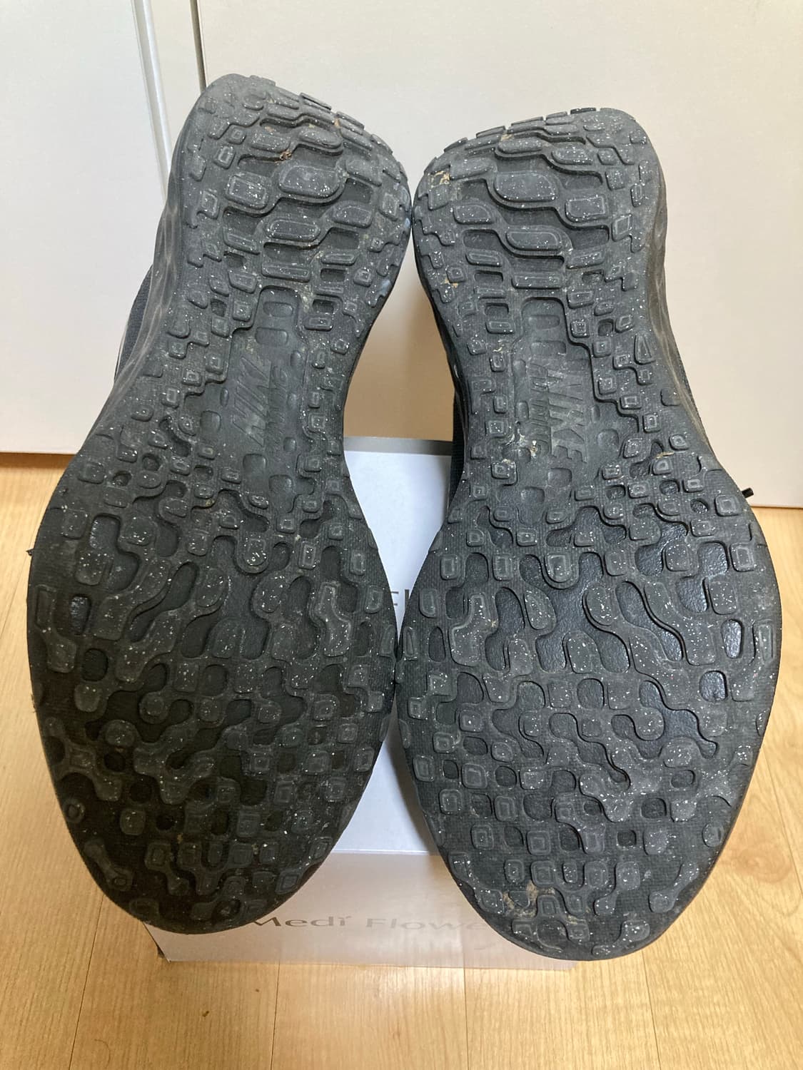 나이키 레볼루션 6 넥스트 네이처 265mm 상품이미지5