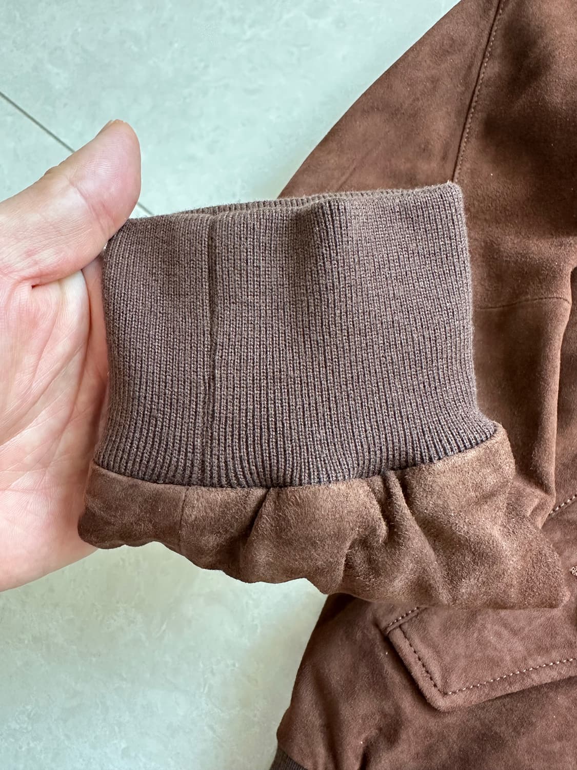 바라쿠타 스웨이드 초콜렛 38 팝니다.   상품이미지4