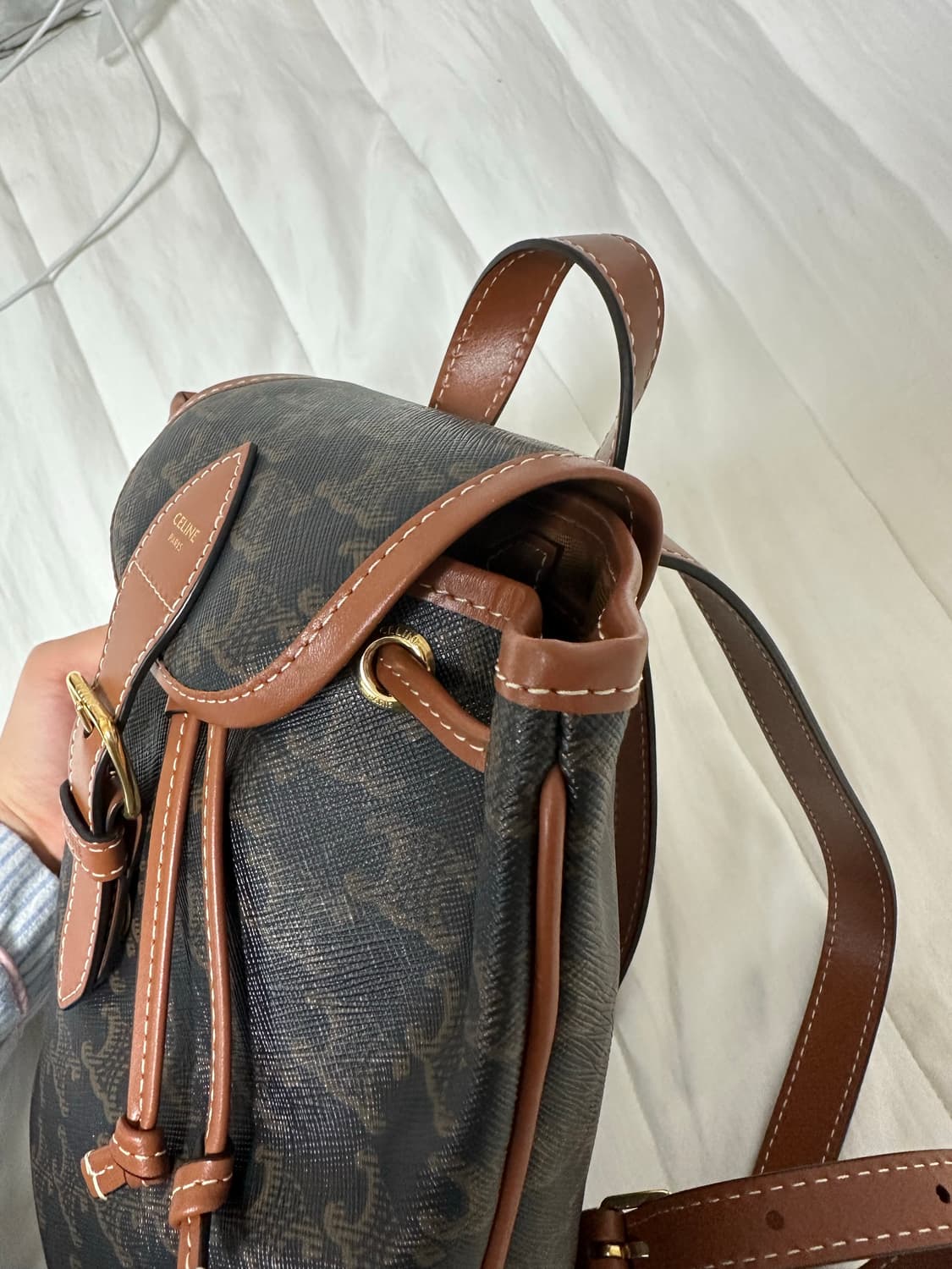 (실착5회미만)@직거래네고가능셀린느 미니 폴코 백팩 트리옹프 새상품급 상품이미지4