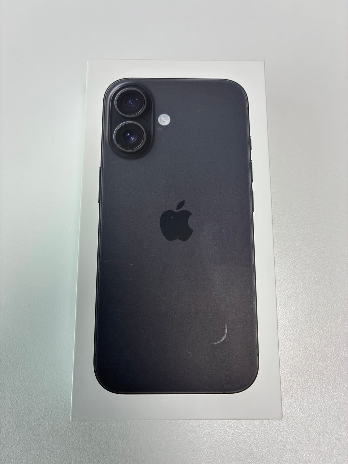 아이폰16 블랙 256기가 상품이미지1