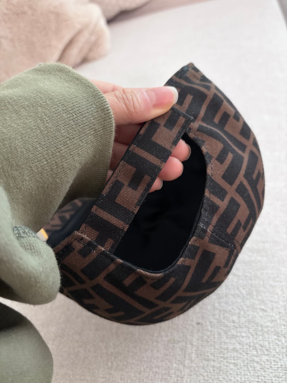 펜디 볼캡 거의새것 상품이미지5