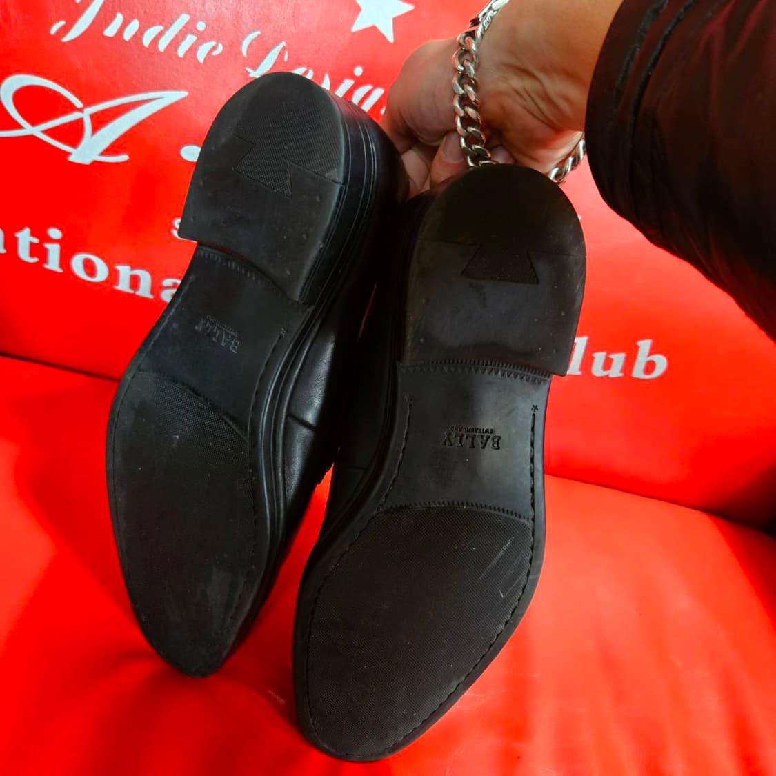 발리(BALLY) 시그니쳐 B 스틸 로고 페니로퍼 상품이미지9