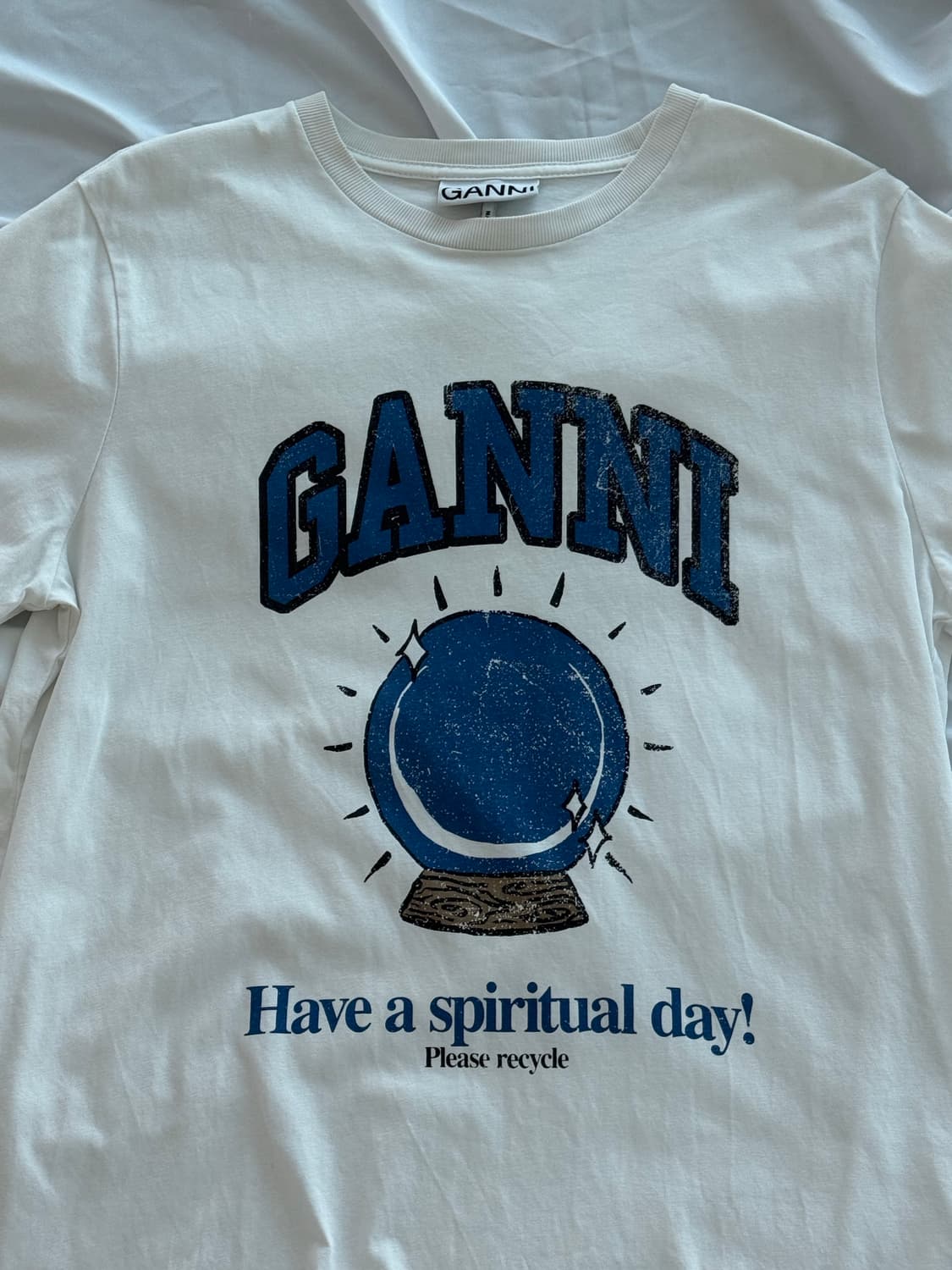 가니 유리구슬 프린팅 반팔 티셔츠 상품이미지3