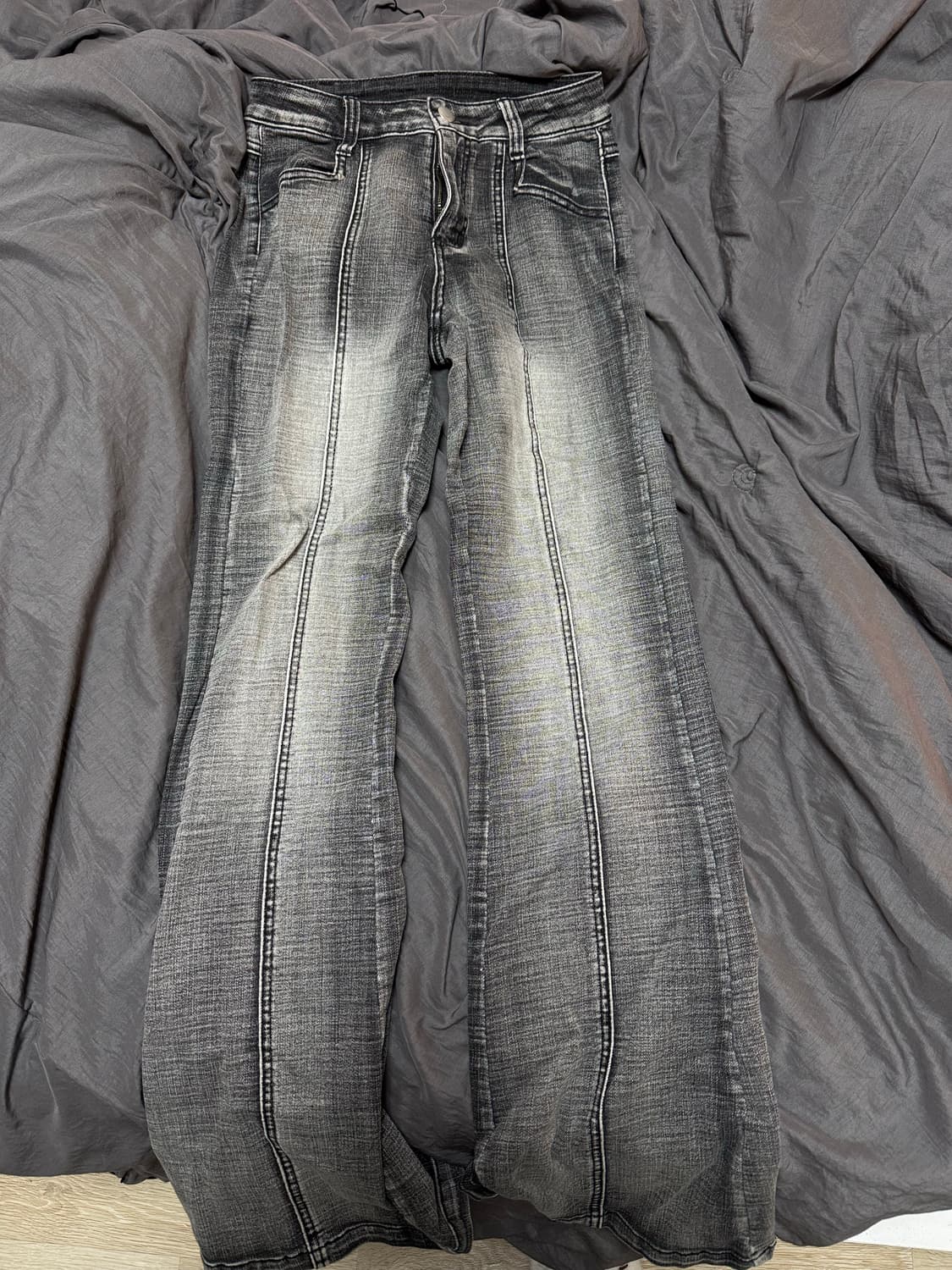 헬레네파리스 페이디드 워싱 부츠컷 데님 팬츠 [페이디드 그레이] S 상품이미지3