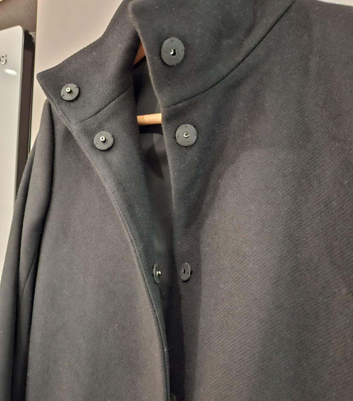 띠어리 모직반코트 상품이미지3