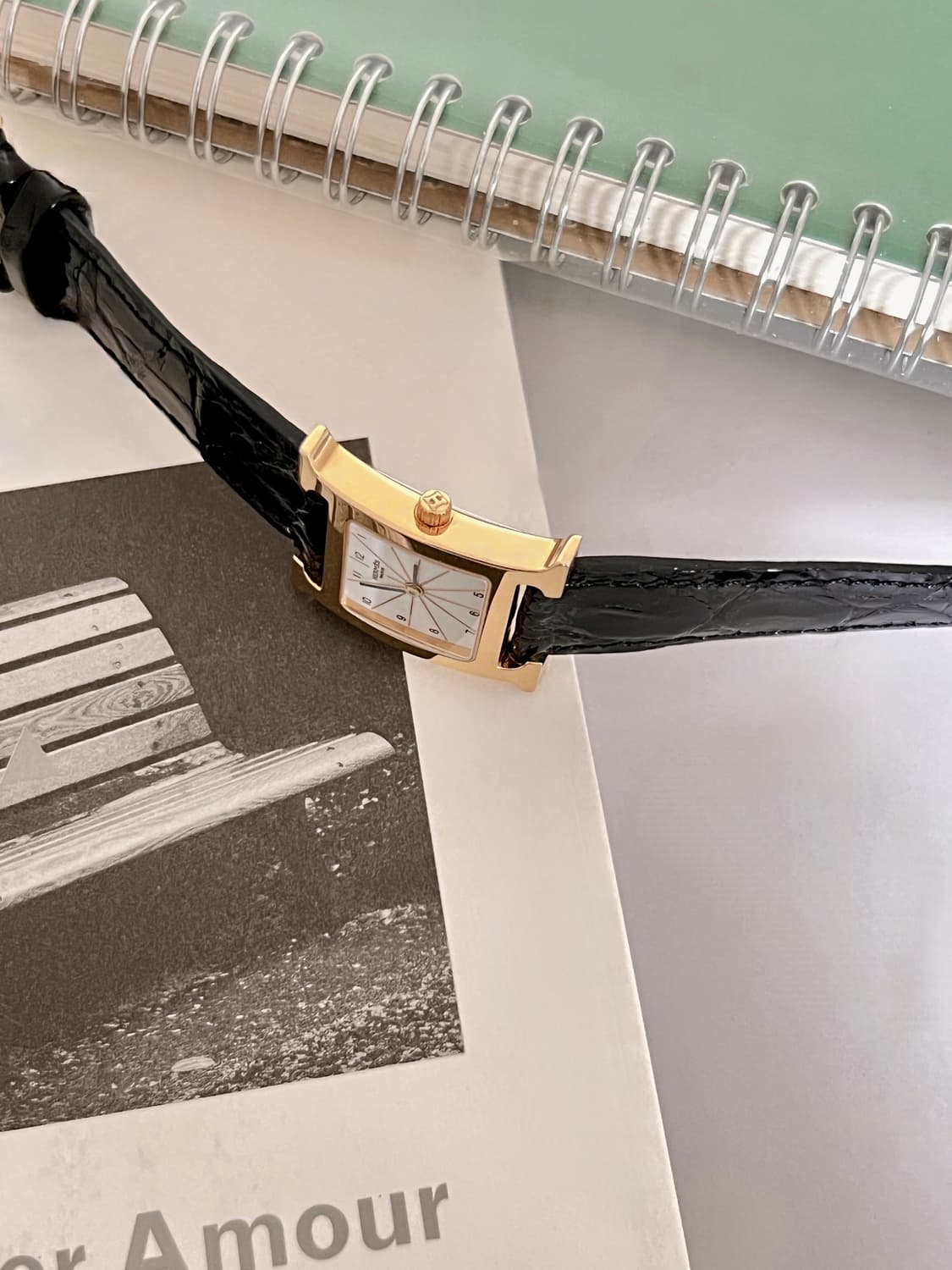 에르메스 H 아워 PM 골드 베젤 레더 시계 / 정품감정 케어  상품이미지8