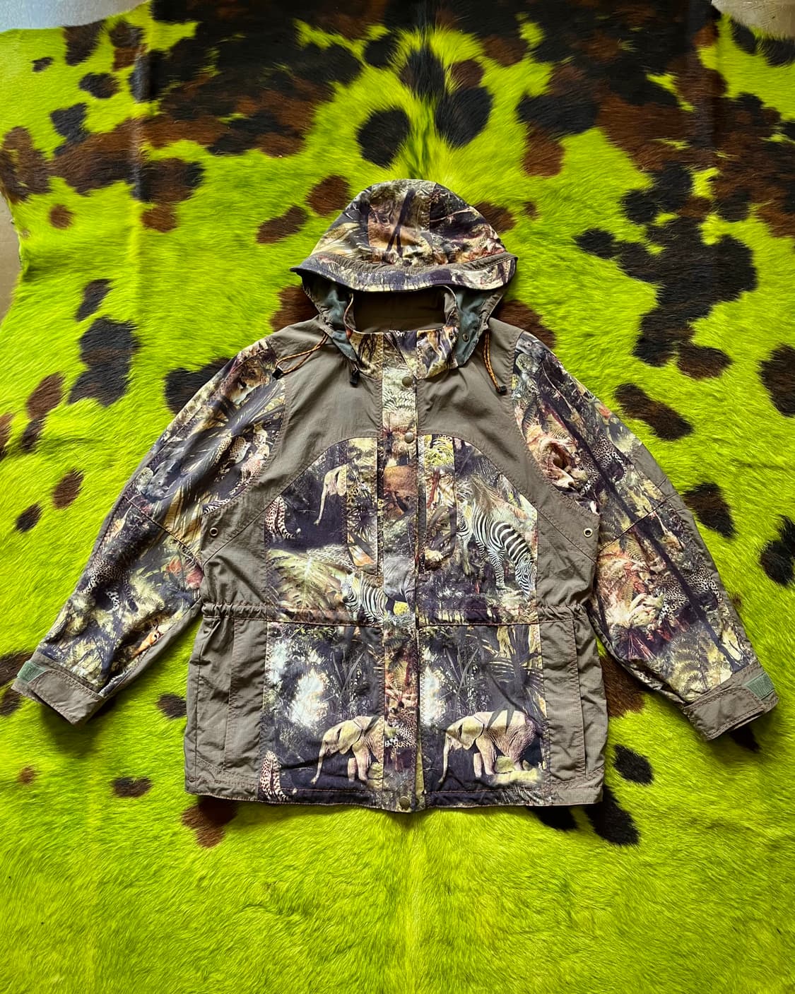 G.K 伊太利喜 Animal Graphic Wind Hood Parka 상품이미지3