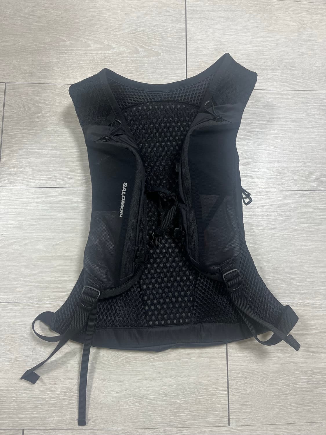 살로몬 XT 6 블랙 백팩 상품이미지2