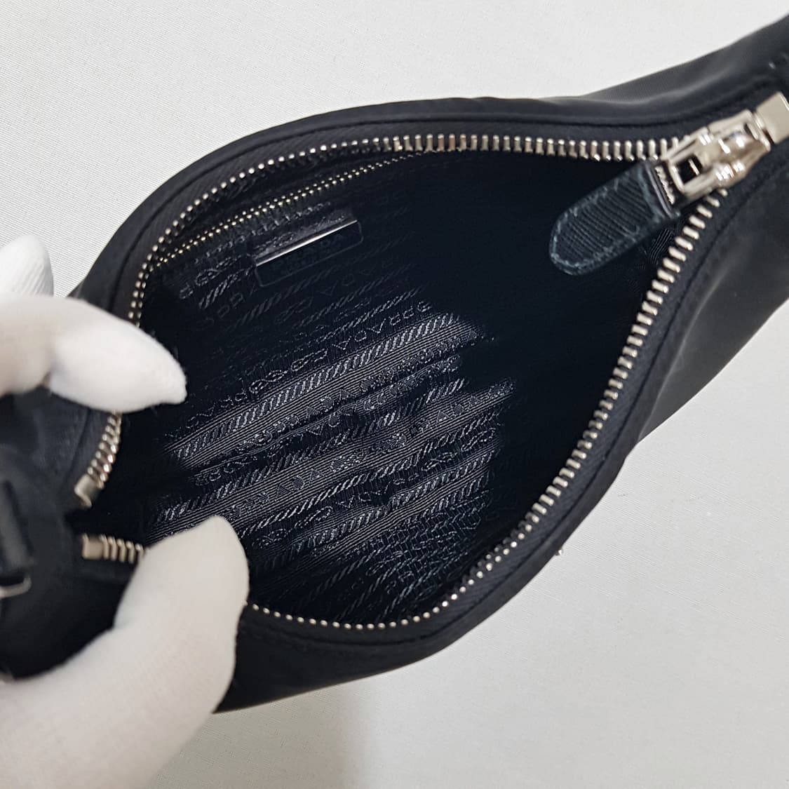 리뉴얼 새상품! 프라다 리에디션 2005 리나일론 미니백 1N204X 상품이미지9