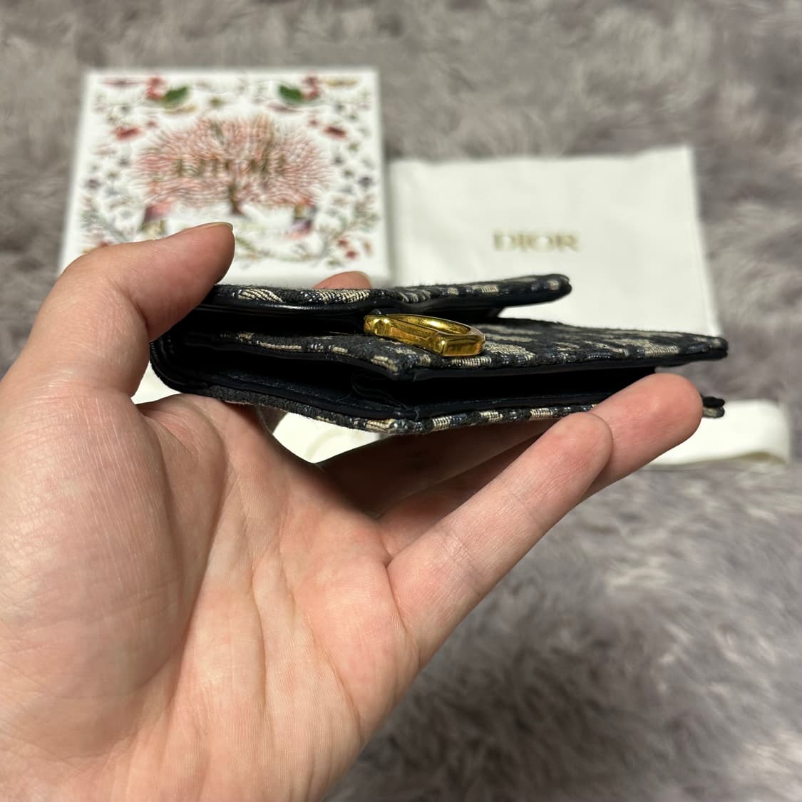 [풀구성] 디올 오블리크 새들 플랩 카드지갑 베이지 상품이미지7