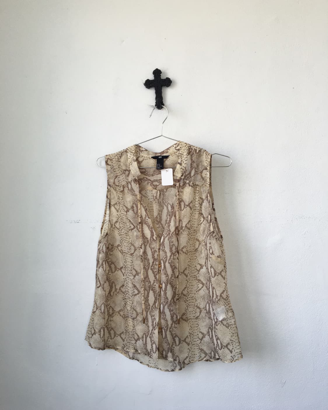 Python pattern sleevelesss 상품이미지1
