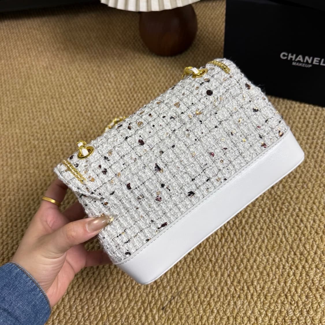  샤넬뷰티 리미티드 러프 트위드 플립 커버백 화이트 상품이미지10