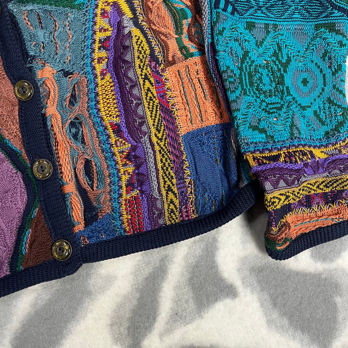 [Coogi] 쿠지 숄카라 크롭 케이블 가디건 상품이미지3