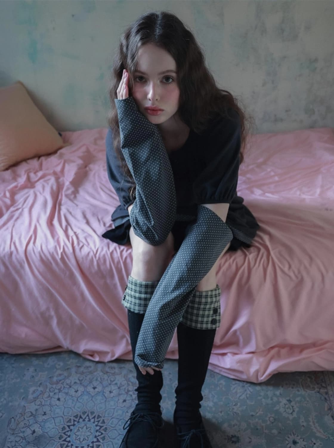 Back ribbon flare top / charcoal 상품이미지5