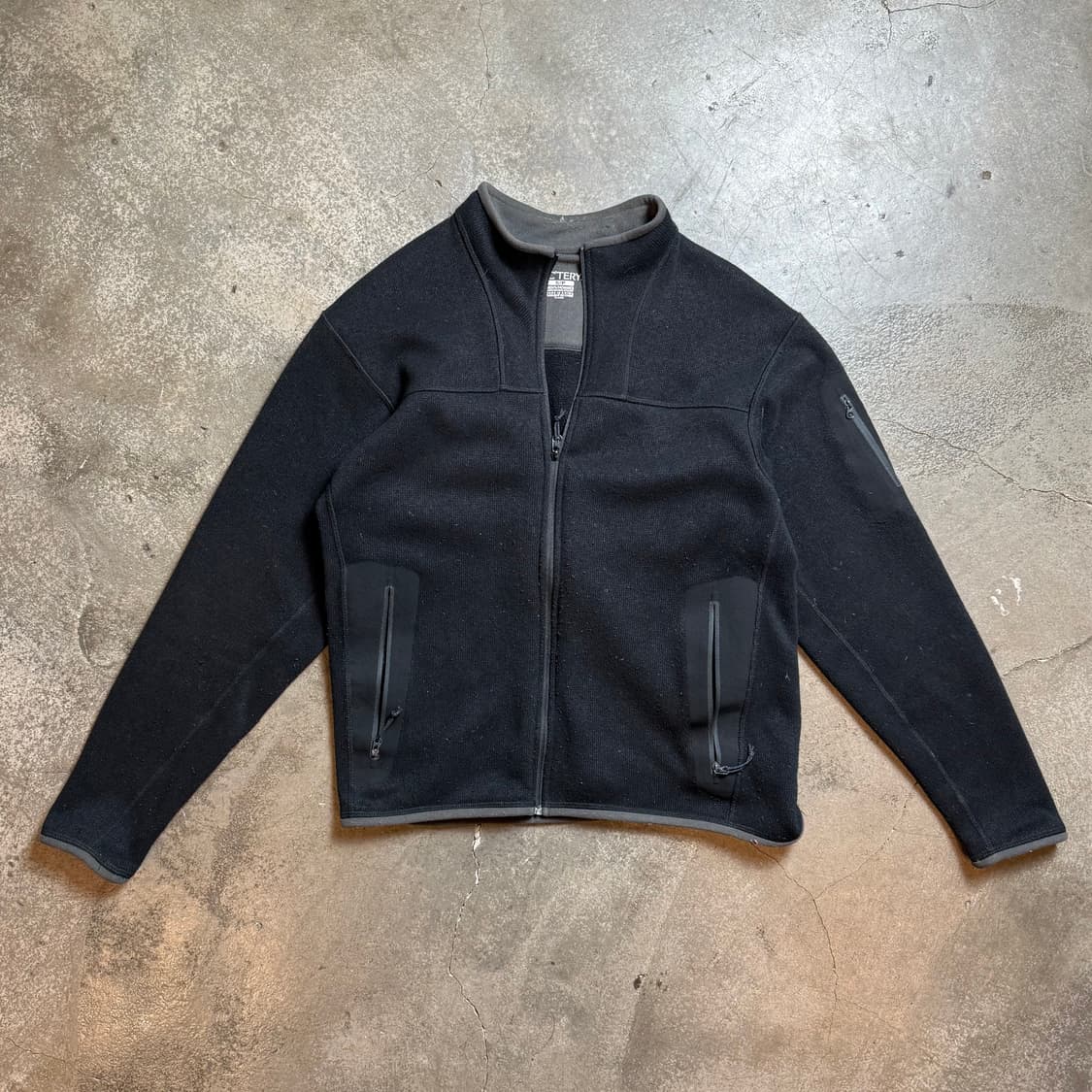 아크테릭스 집업 자켓 상품이미지1