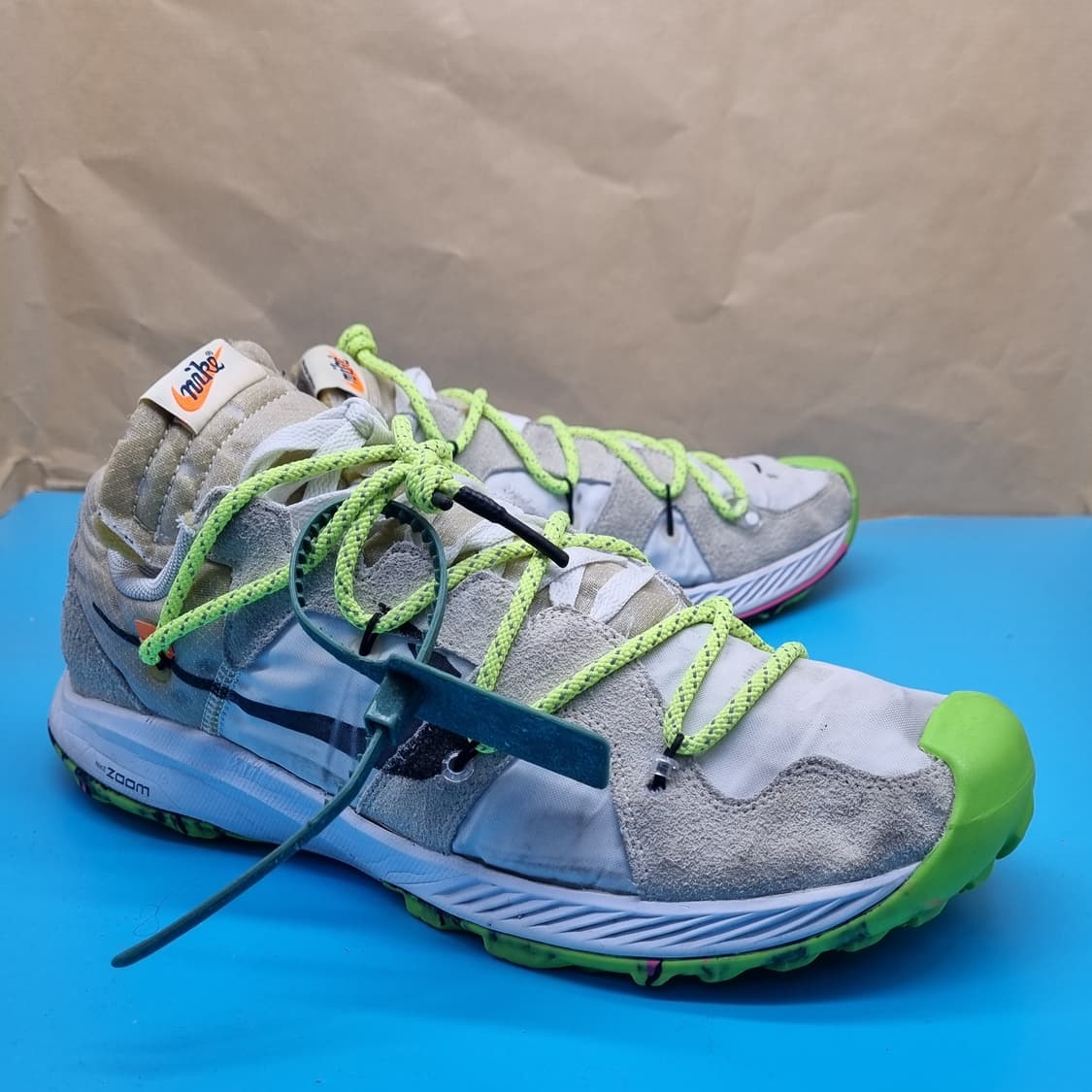 나이키 오프화이트 줌테라카이거5 운동화305 상품이미지1