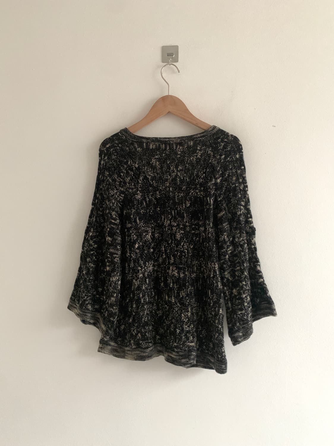 (Indivi)Black Warm Loose Cardigan 상품이미지8