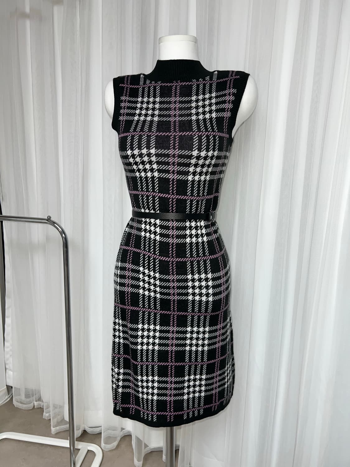 블랙 퍼플 체크 니트 롱 원피스 상품이미지1