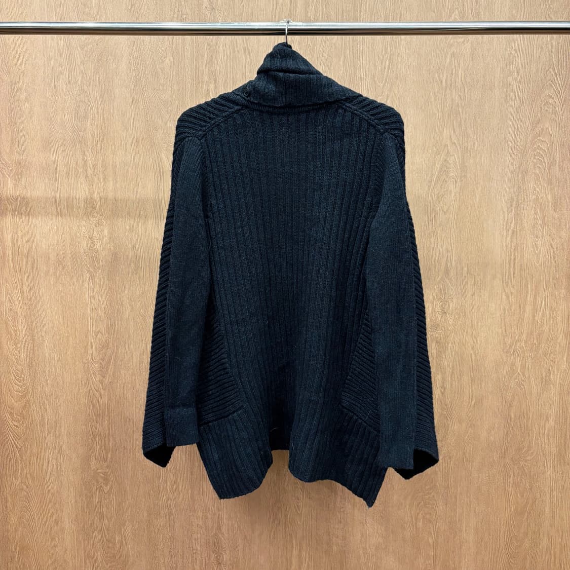 올세인츠 긴팔 니트 가디건 오픈 프론트 드레이프 립 조직 디테일 블랙 상품이미지3