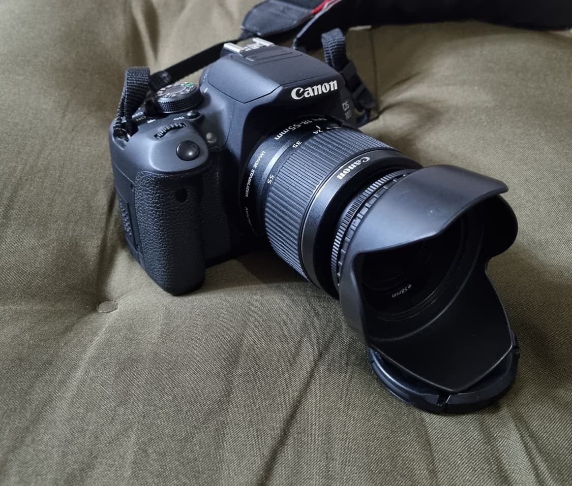캐논 EOS 700D DSLR 카메라와 렌즈 팝니다. 상품이미지2