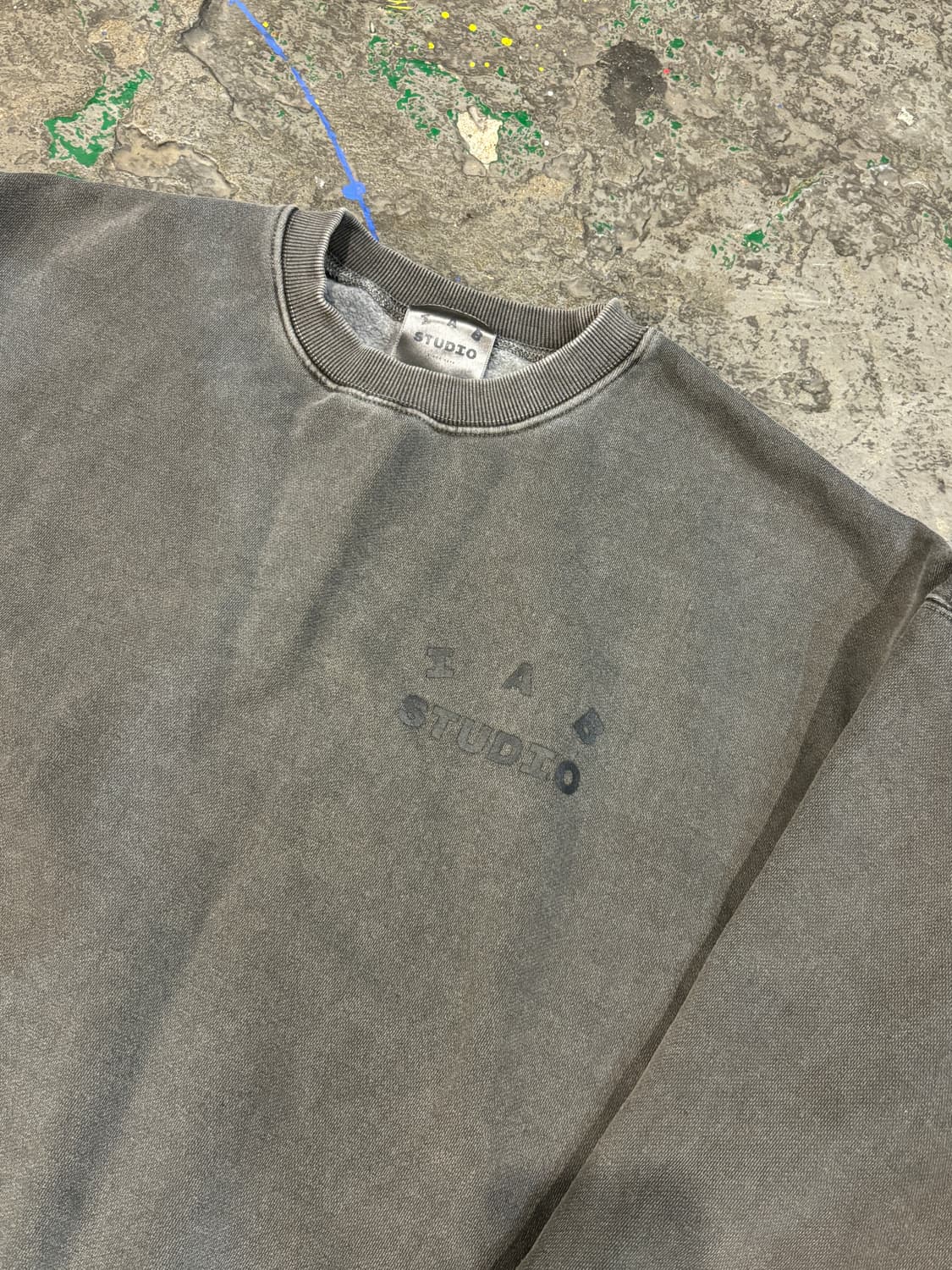 아이앱 스튜디오 차콜 맨투맨 상품이미지7