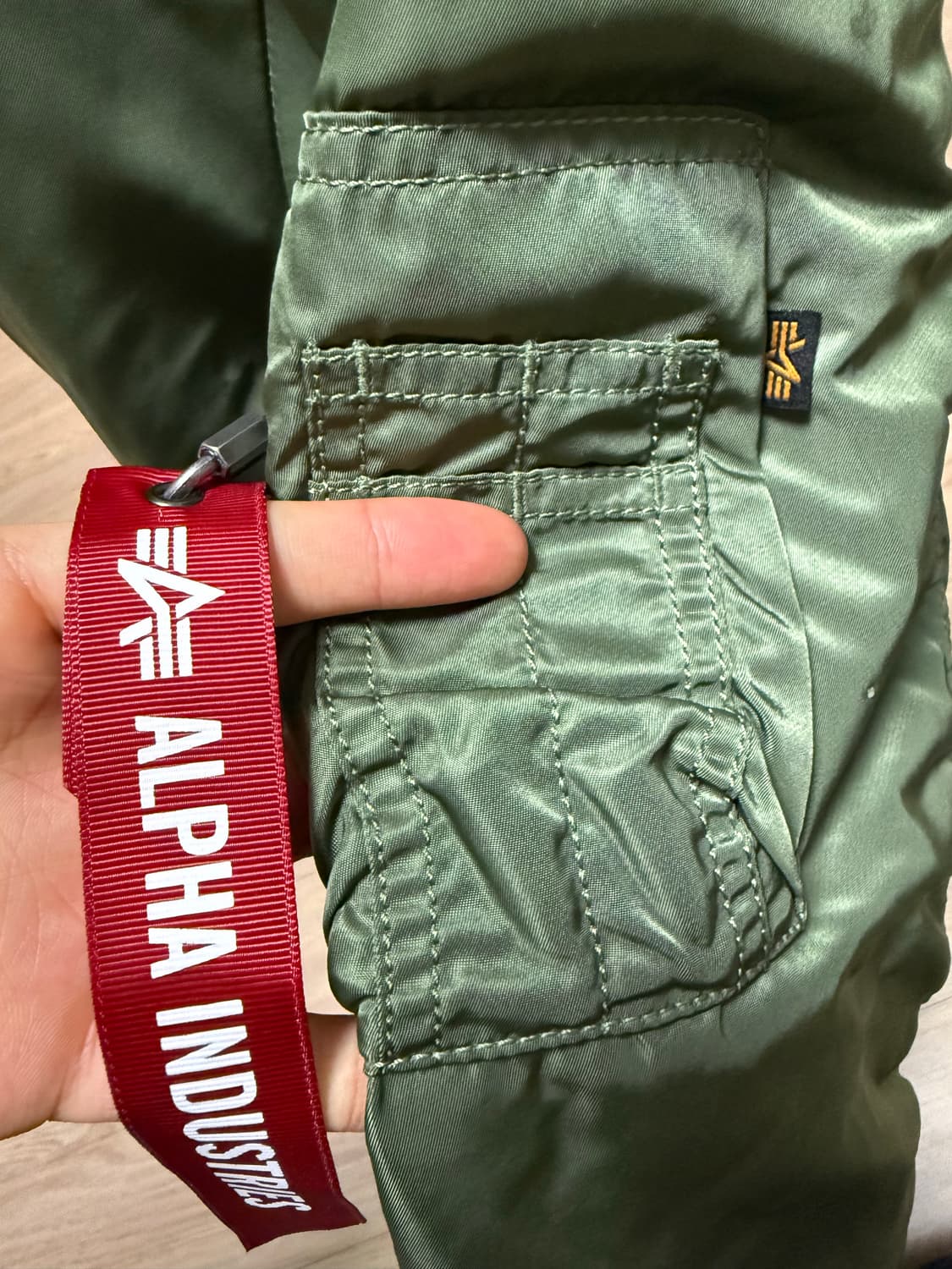 알파 인더스트리 ma-1 L 판매합니다 상품이미지6