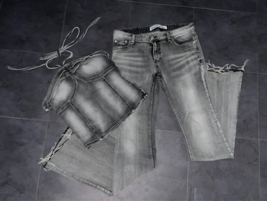 그레이 데님 로우라이즈드 부츠컷+탑 셋업 상품이미지1