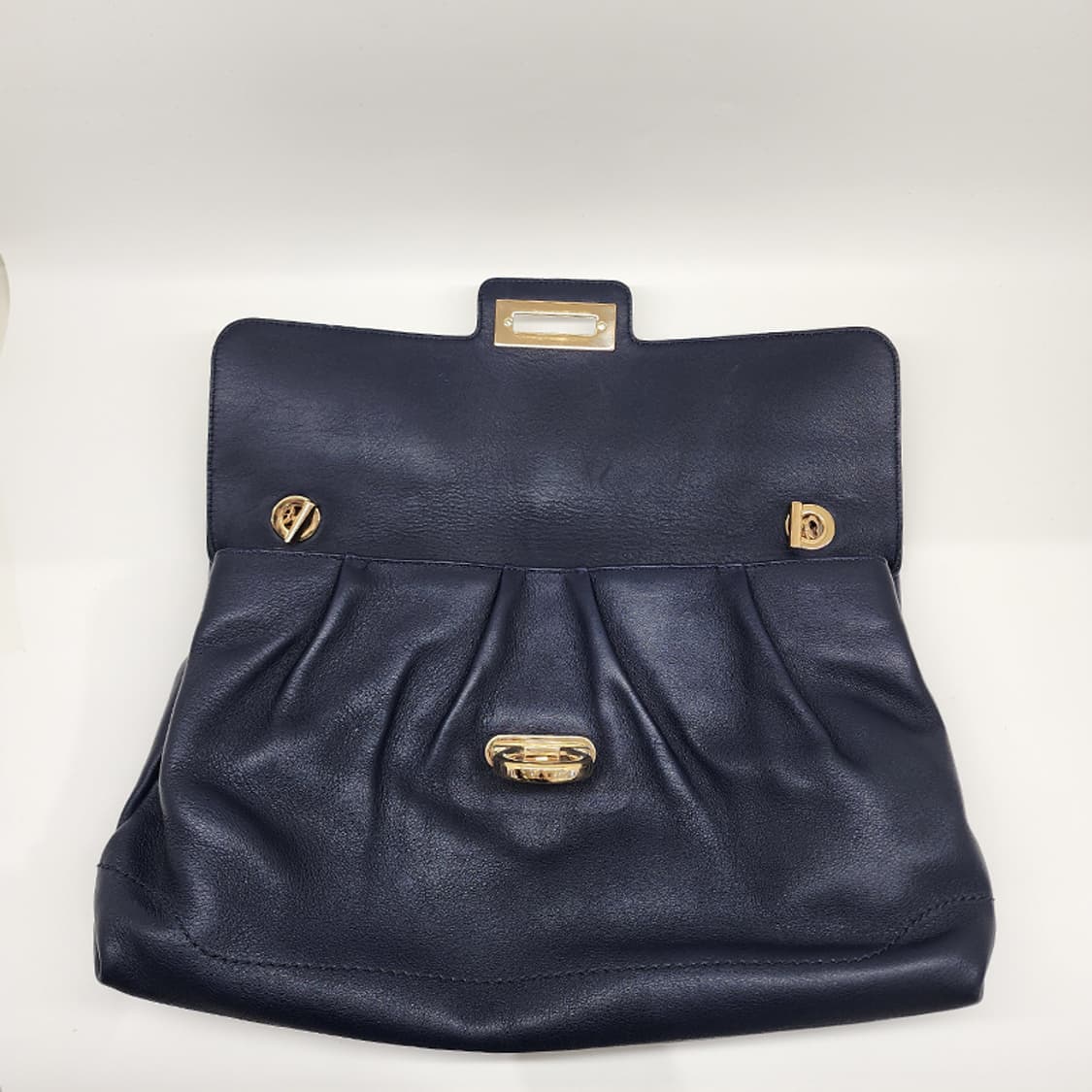 페라가모 간치니 체인 플랩백 금장 네이비 상품이미지7