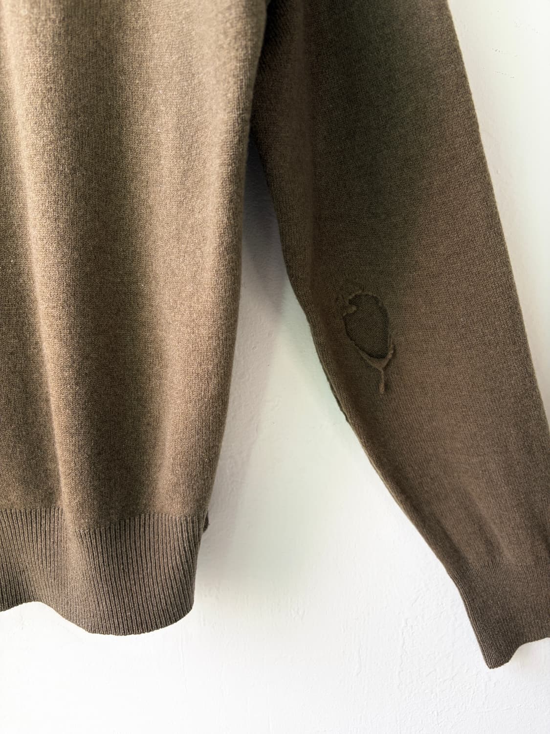 (broken) 입생로랑 브이넥 니트  상품이미지4