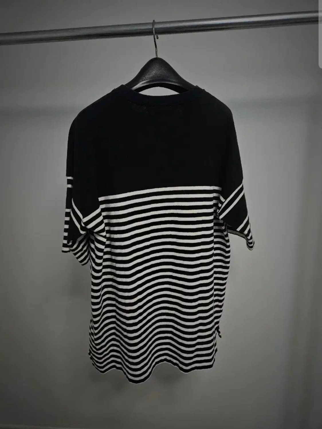 레미 릴리프 스트라이프 보더티셔츠 상품이미지2