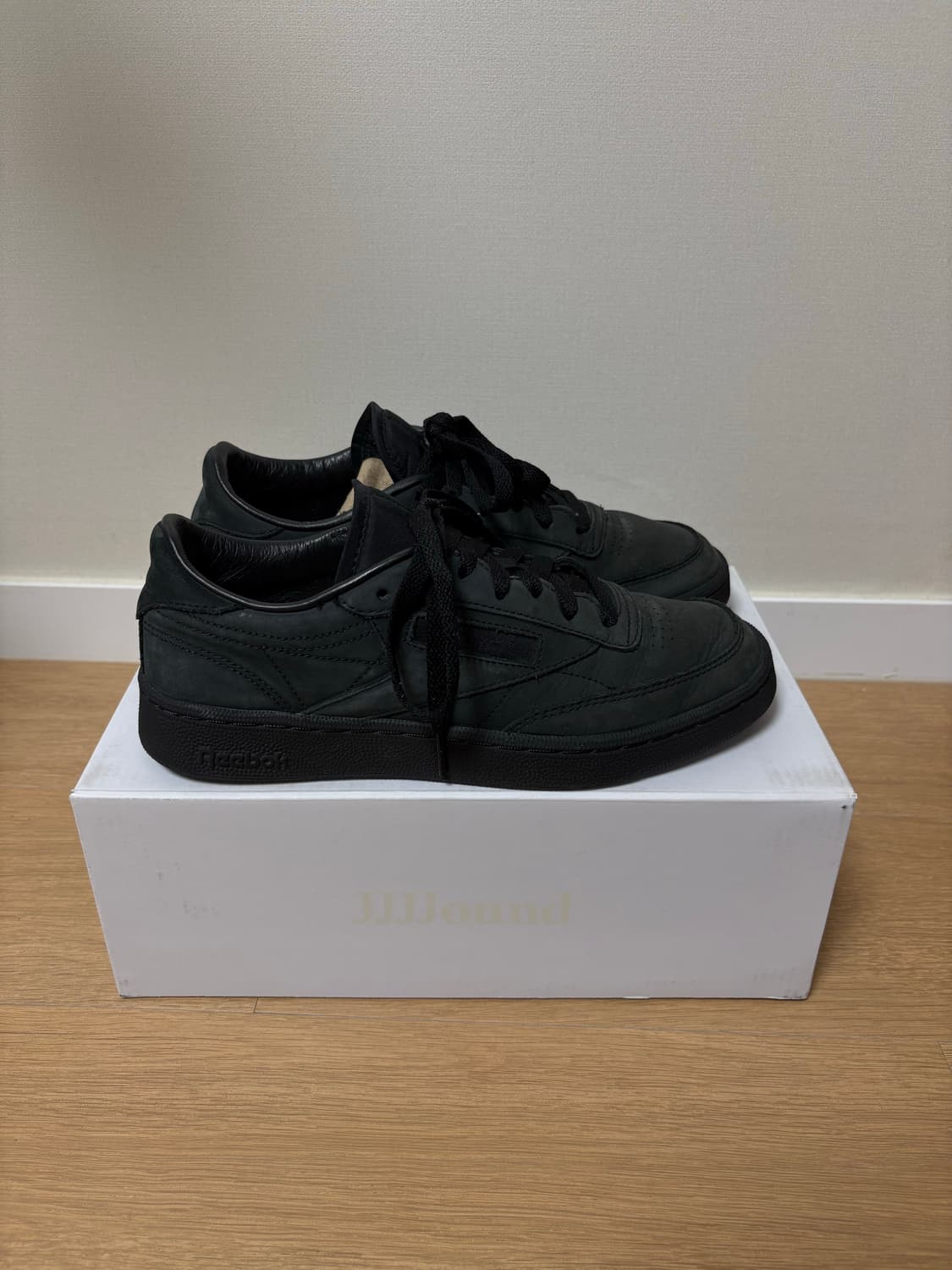 Reebok x JJJJound Club C 85 Triple Black 상품이미지1