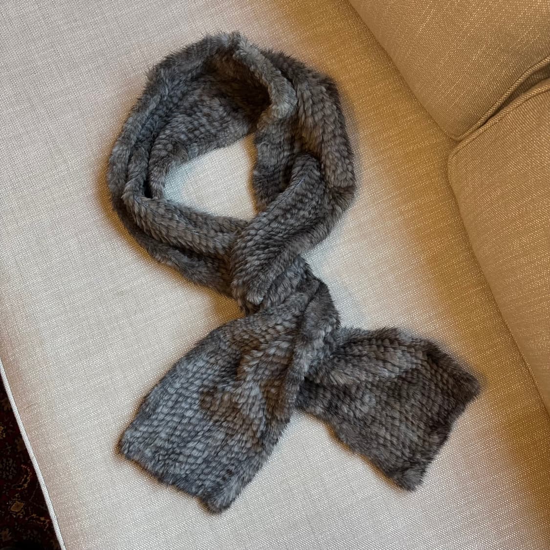 천연밍크 니팅 목도리 딥그레이 상품이미지1