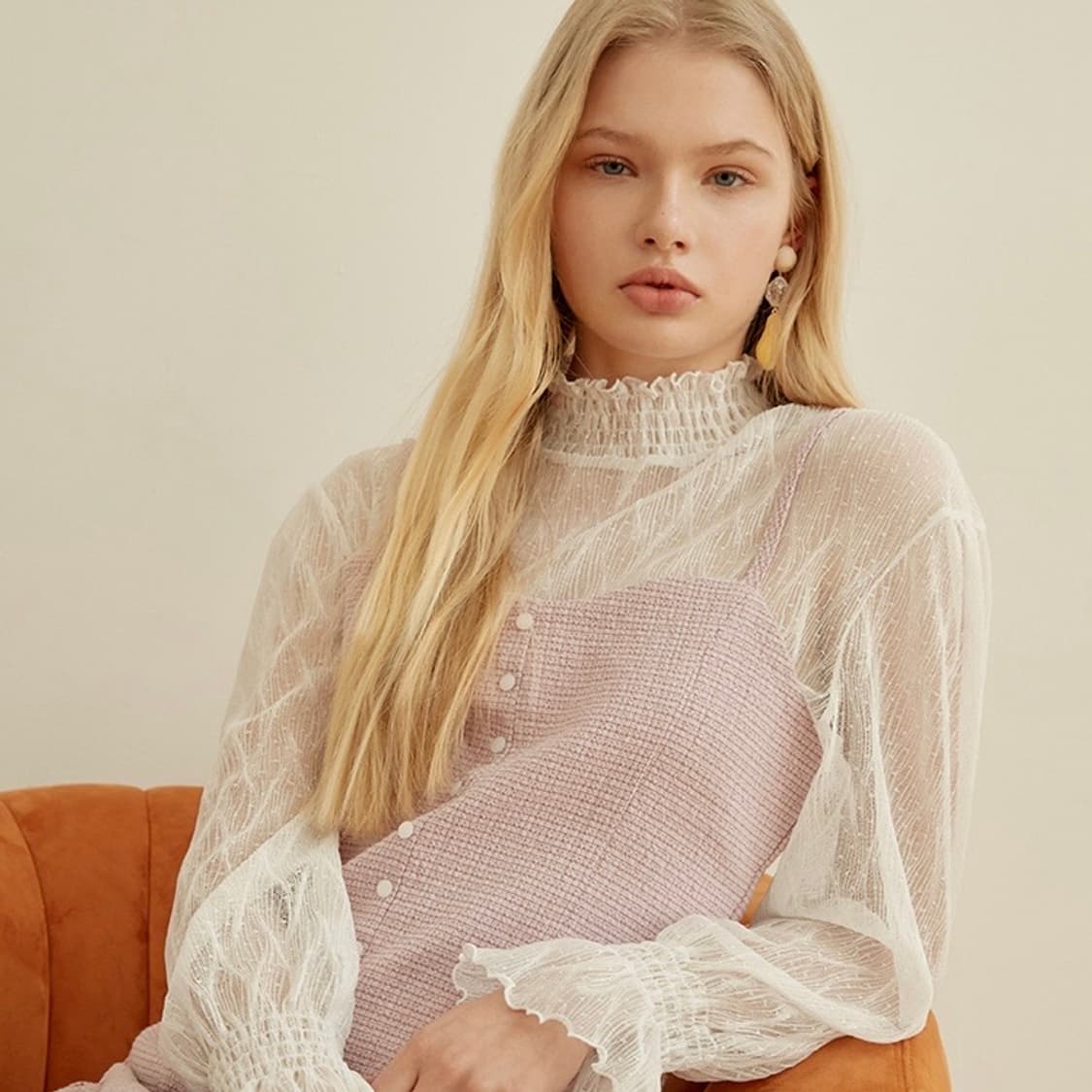 [새상품] 블랭크 레이스 블라우스 블랙 상품이미지1