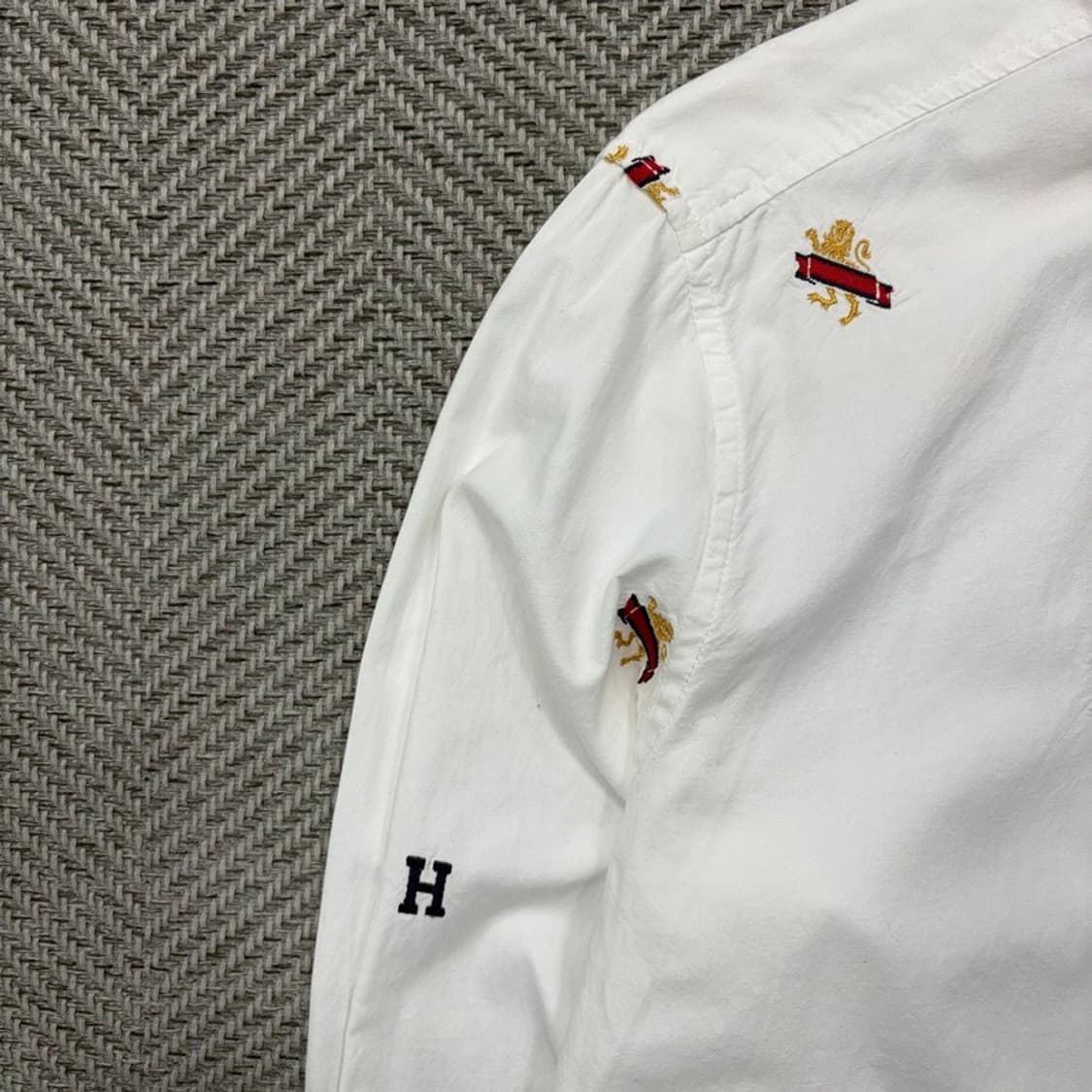 타미힐피거 자수 패턴 셔츠 v2480 상품이미지5