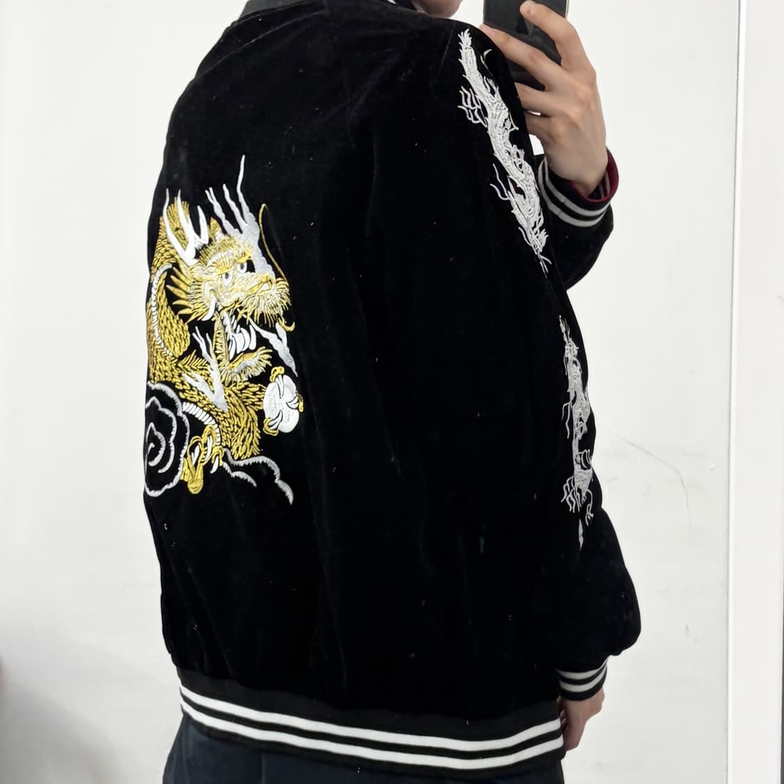 리버시블 벨벳 자수 스카쟌 자켓 상품이미지4